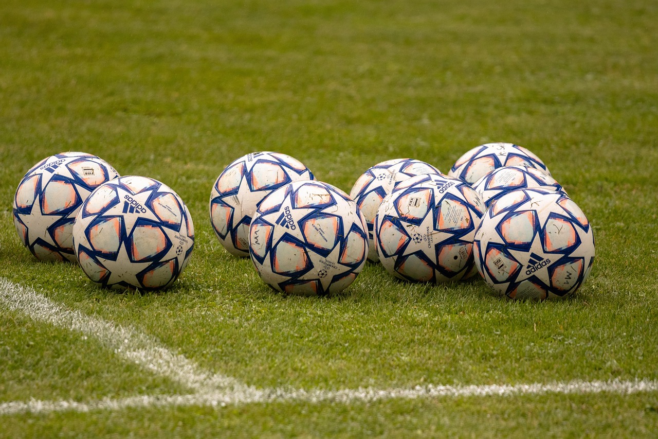 Esto necesitan los equipos para pasar a octavos de Champions League